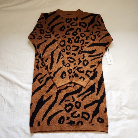 NWT Line & Dot Rilke Tunic - Small - Picture 5 of 11